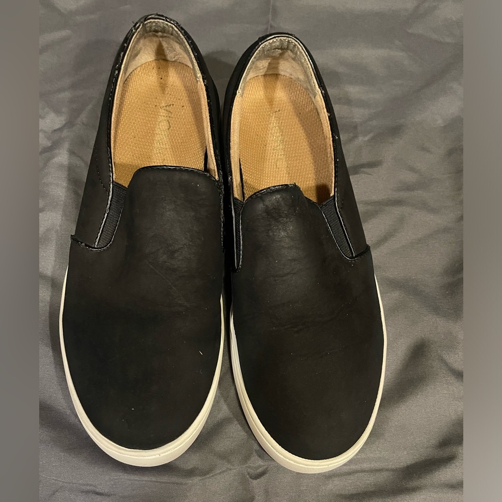 Vionic. Slip on, boat shoes. Suede material.